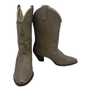 Acme Western Cowboy‎ Boots Womens Size 6.5 Taupe Good Leather Metal Toe Tips